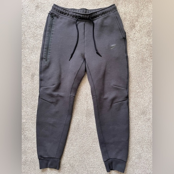 Mens Nike Tech Fleece Joggers Size Large - Picture 1 of 10